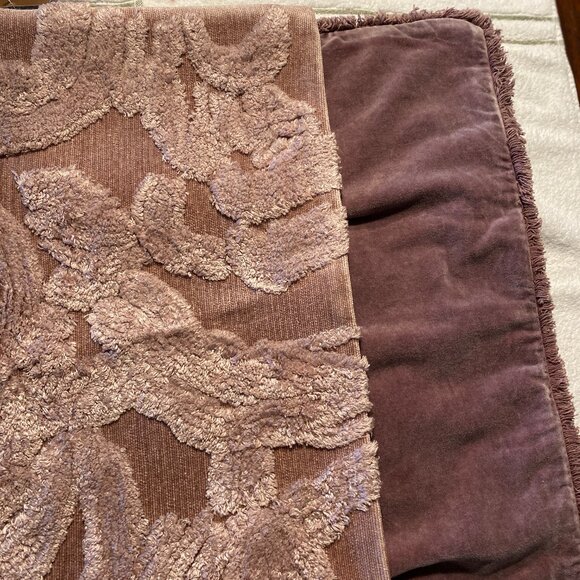 Pottery Barn Natalia Jacquard Pillow Cover – Mauve pink thistle– 22"x22" – NWT - Picture 4 of 7